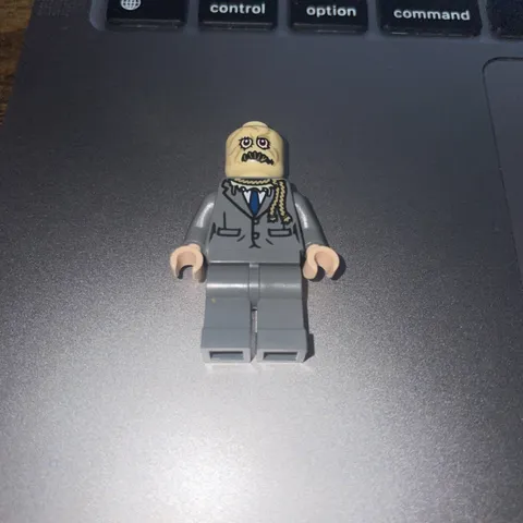 Lego Scarecrow 76239 no Hat The Dark Knight Trilogy Super Heroes Minifigure