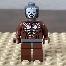 LEGO Lord of the Rings Uruk-Hai Berserker Minifigure Lor019 9474 Helms Deep LOTR