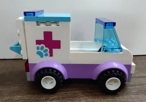 Lego Friends Juniors Mia's Vet Clinic (10728) Car