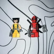 LEGO Marvel Wolverine & Deadpool Minifigures w/ Weapons Accessories Authentic!