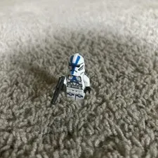 LEGO 501st Clone Trooper No Helmet Holes Hairline Crack On Right Side Torso