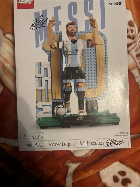 LEGO Editions Lionel Messi - Soccer Legend 43015 New Sealed