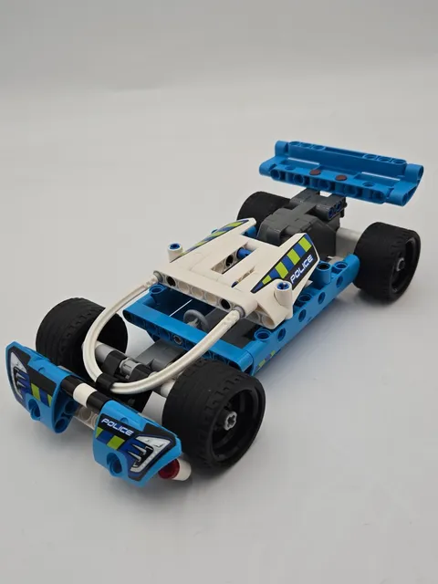 LEGO TECHNIC: Police Pursuit (42091)