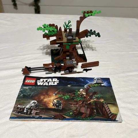 LEGO Star Wars: Ewok Attack (7956) No Minifigs Rest Is  Complete + Manual.