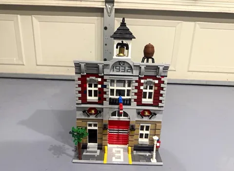 LEGO 10197 Fire Brigade Modular Building