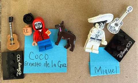 LEGO Disney 100 MIGUEL w/ DANTE and ERNESTO De La CRUZ Minifigure CMF 71038 Coco