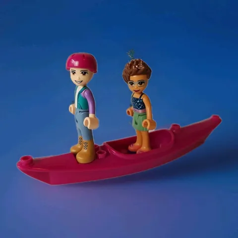 Lot 3 Lego World 1-Mini Kayak Magenta 29110 & 2-Lego Friends Mini Figures Cool