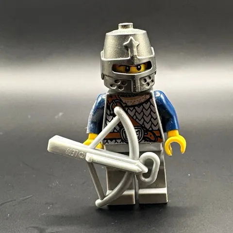 LEGO 2008 Minifigure Castle Fantasy Crown Knight Archer Scale Mail Armor