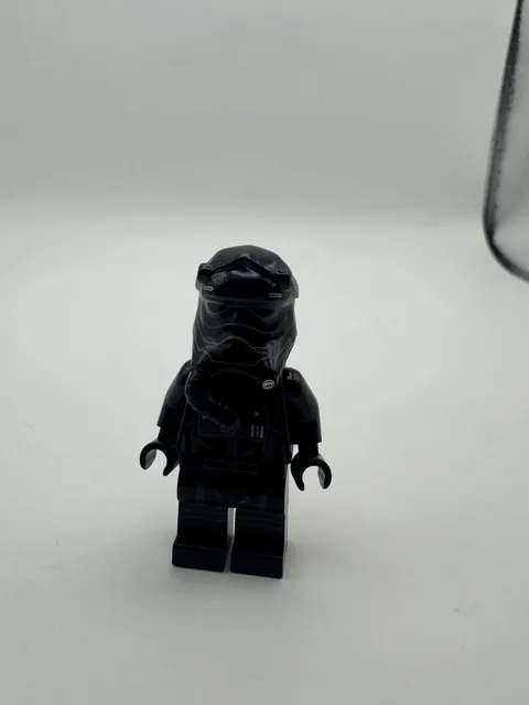 LEGO Star Wars First Order TIE Pilot minifig sw0902 sets 75272 75194 
