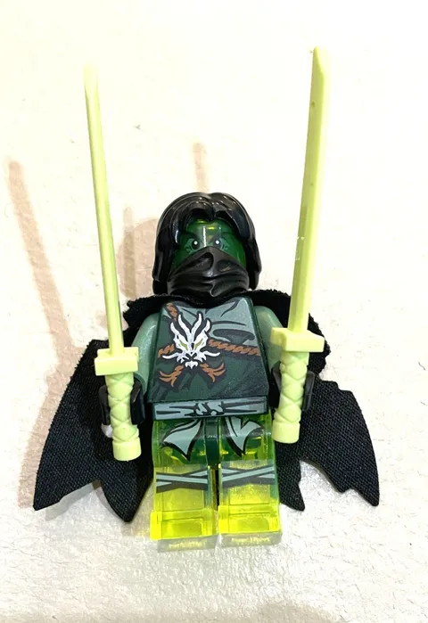 LEGO Ninjago Morro - Possession, Black Tattered Cape (njo0163), Genuine