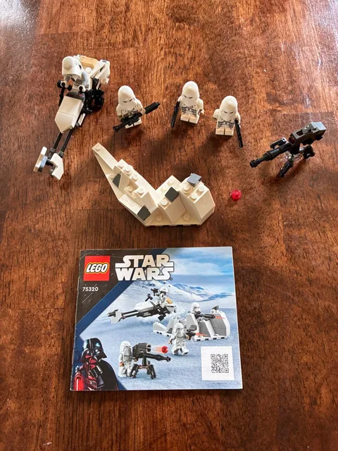 LEGO Star Wars: Snowtrooper Battle Pack (75320) *retired* 100% complete, no box