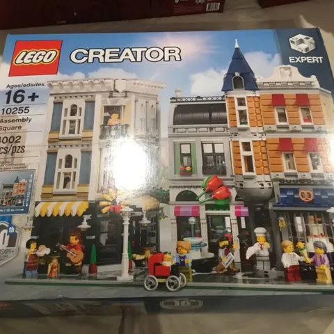 LEGO CREATOR: Assembly Square (10255)- Brand New In Factory Sealed Box