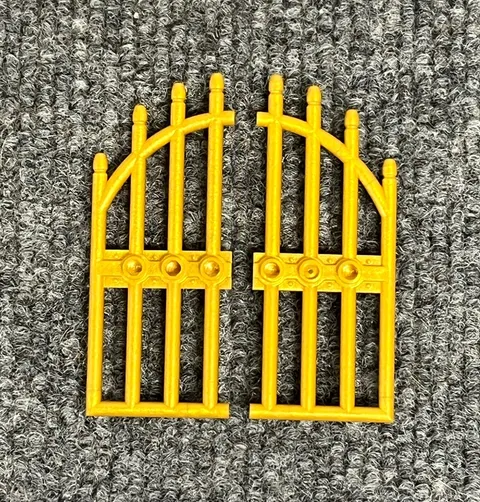 LEGO Gold Castle Courtyard Gate Door Lot