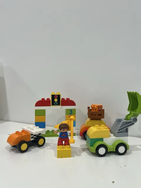 LEGO DUPLO Cats and Trucks - with figure - toddler toy