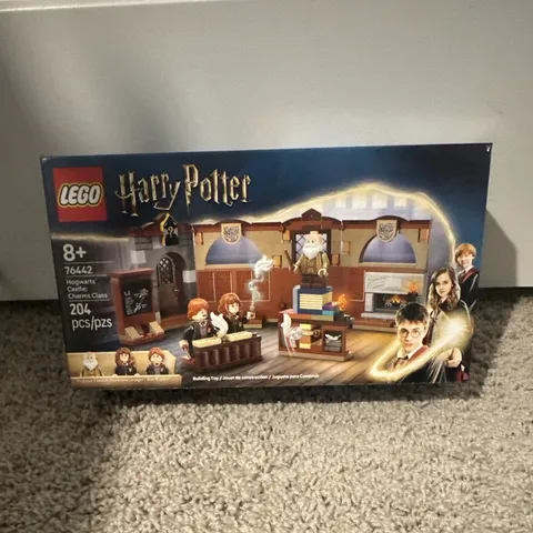 LEGO Harry Potter: Hogwarts Castle Charms Class (76442) 204 pcs Portraits 8+