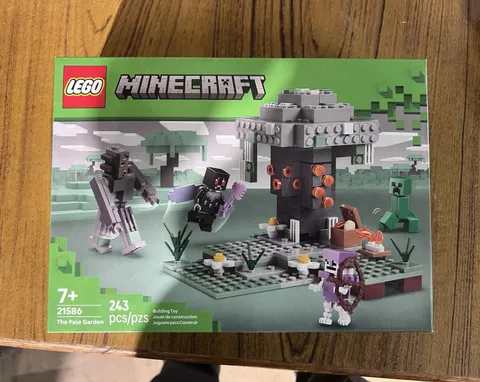 LEGO Minecraft The Pale Garden 21586 Complete Set Boxed 243pc Age 7+ Creeper