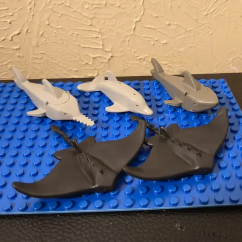 LEGO Shark, 2 Stingray, Sawfish, and Dolphin Lot (5pc)
