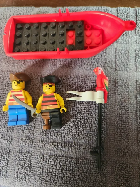 Lego Pirate Minifigure Lot (5pc) pirates, boat, flag, parrot