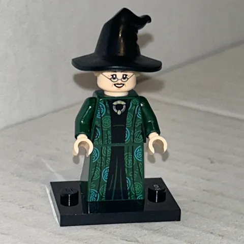 Lego Harry Potter  Professor McGonagall Mini Figure from set 76399