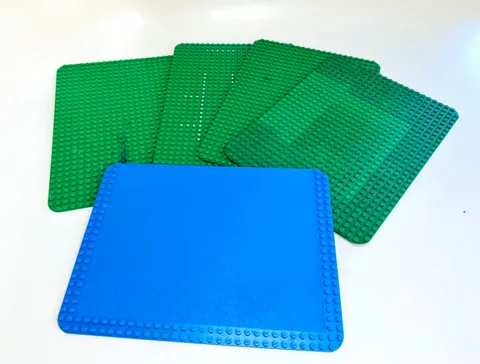 Lot (5) LEGO Baseplates  22x30 Green Blue Vintage Rounded Corners - #BPL