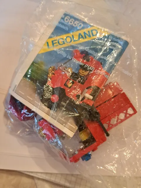 LEGO Town: Vintage Fire and Rescue Van (6650) Fire Engine City Town Car Ladder