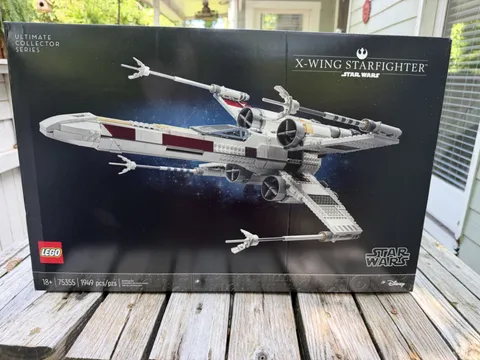 Lego Star Wars 75355 Ultimate Collector Series X-Wing Starfighter Luke Skywalker