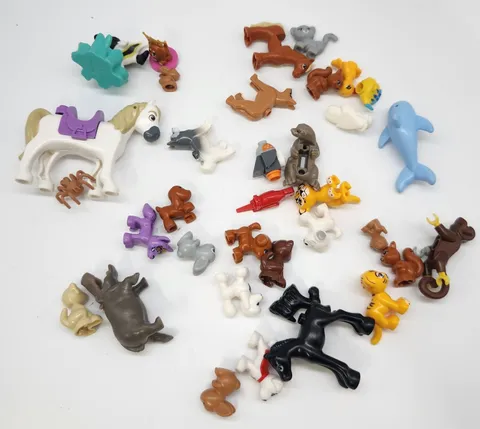 LEGO Friends Animal Figures Lot Horse Dogs Cats Dolphin Bunny Genuine LEGO 35 Pc