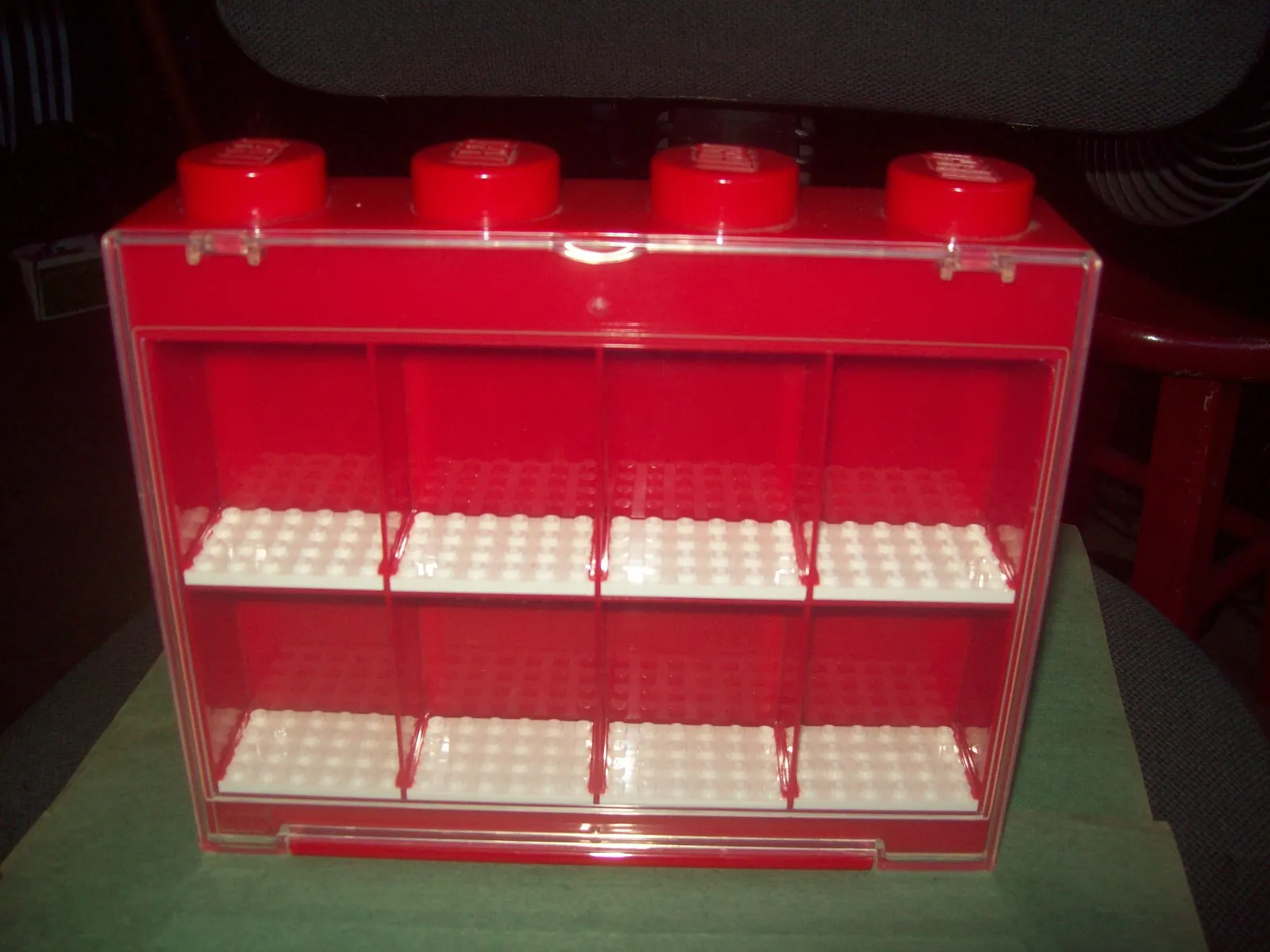 LEGO WALL MOUNT BRICK AND THE KNOB CONFIGURATION DISPLAY CASE