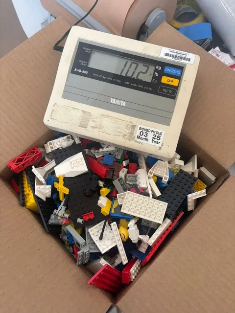 Lego Lot 10.2 Pounds Parts Pieces Loose Building Blocks Mini Figs Clean Bulk