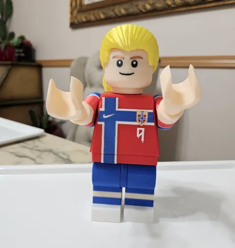 Norway HAALAND Soccer Player Figure
