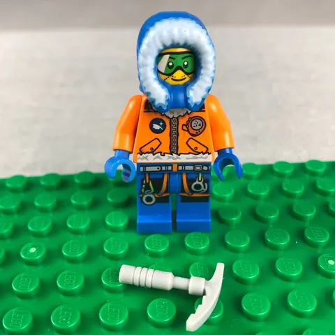 LEGO Town City Artic Explorer Minifigure from Ice Crawler Male Green Googles