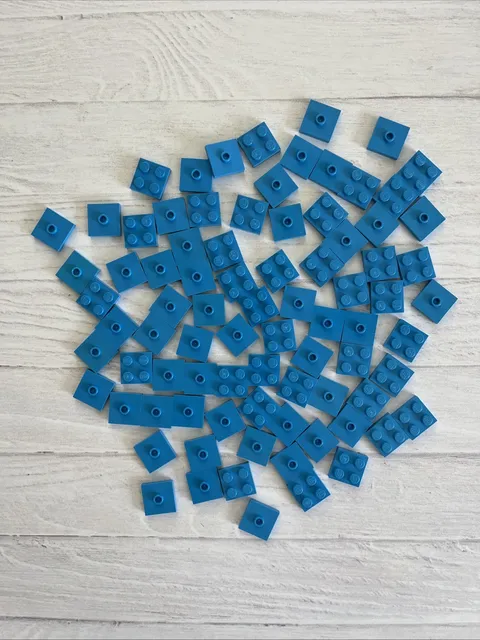 LEGO DARK AZURE BLUE LOT 83 PCS 2X2 PLATE CENTER STUD AZUR VARIETY