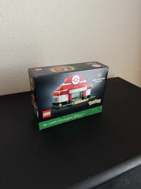 LEGO 40911 Mini Pokémon Center Sealed