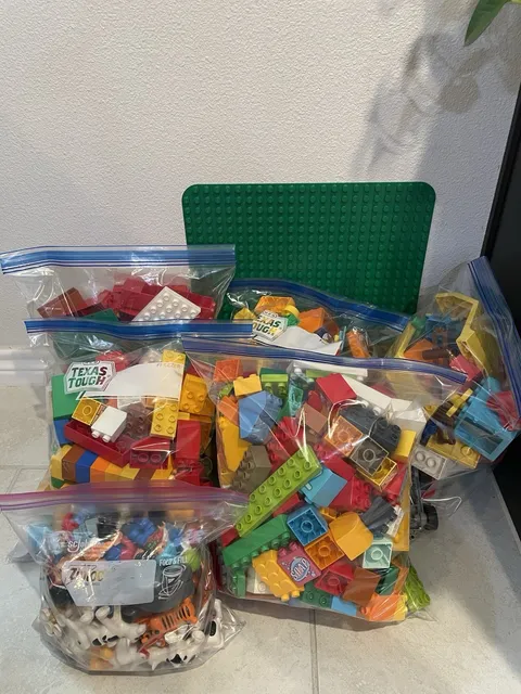 HUGE LEGO DUPLO Bulk Lot 13+ LBS Figures Animals Baseplate & Assorted Pieces.