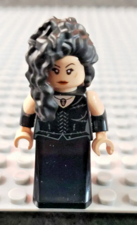 Lego Bellatrix Lestrange Minifigure Harry Potter............... (C8B2)