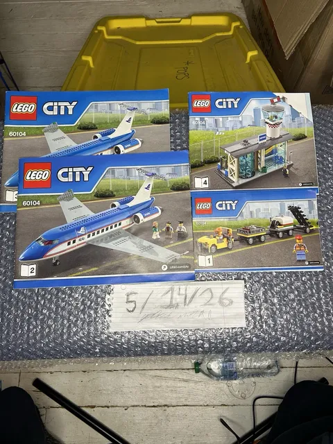 Lego City 60104 City Airport Passenger Terminal Instruction Manual Set of 4 Only
