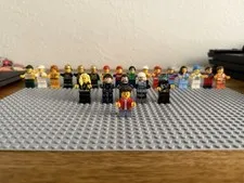 LEGO Assorted Minifigure Lot - 22 Random Minifigures - READ DESCRIPTION!