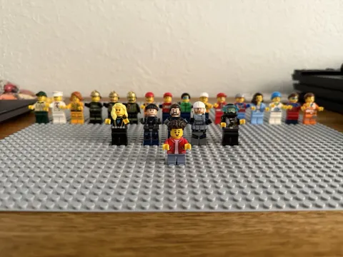 LEGO Assorted Minifigure Lot - 22 Random Minifigures - READ DESCRIPTION!