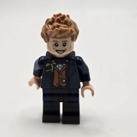 LEGO Newt Scamander with Dark Blue Coat Minifigure, Harry Potter inv.408