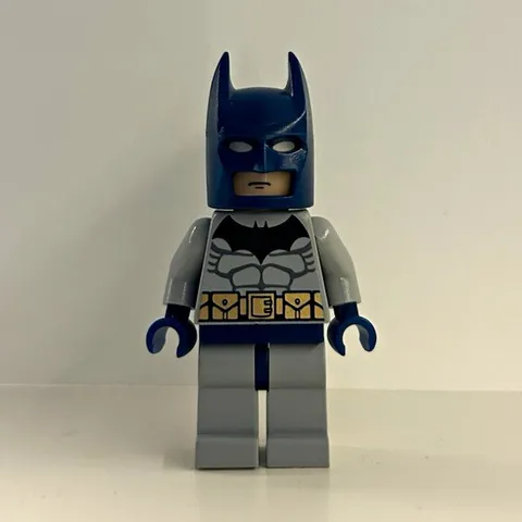 Lego Batman Light Bluish Gray Suit and Scarecrow Minifigures Set 7786 bat022
