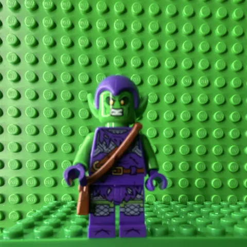 LEGO Green Goblin Minifigure w/ Gun and Satchel Bag Marvel Super Heroes 76175