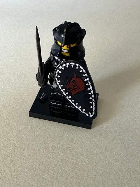 Evil Knight - Series 7 LEGO Collectible Minifigure (2012)