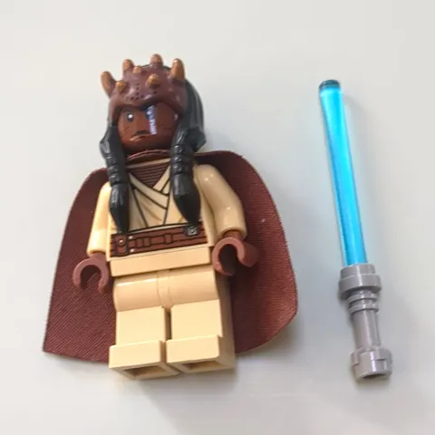 LEGO Minifigure Agen Kolar From Palpatines Arrest Set With Cracks On  Head