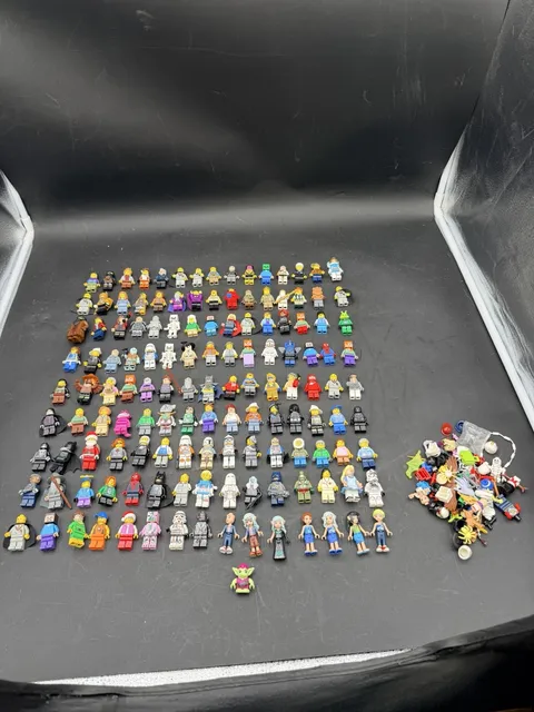 LEGO Minifigures 136 Lot Star Wars Marvel ETC - Also Extras Included See Pics