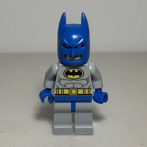 LEGO Batman Minifigure Gray Suit Blue Cowl Yellow Utility Belt w/ Cape