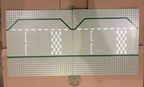 LEGO Baseplate Road Base Plate 32 x 32 3 Lane Race Track Checkered Set of 2