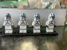 LEGO Star Wars Clone Trooper Minifigure Lot of 16 Blue/White