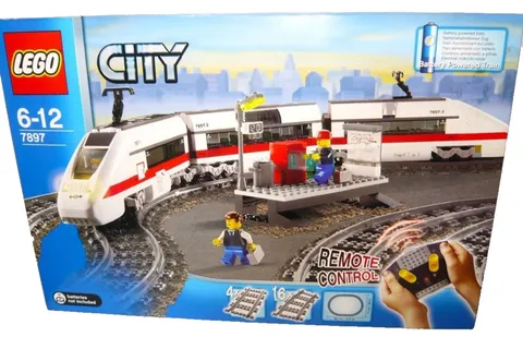 LEGO 7897 Passenger Train City Trains 2006 New Sealed