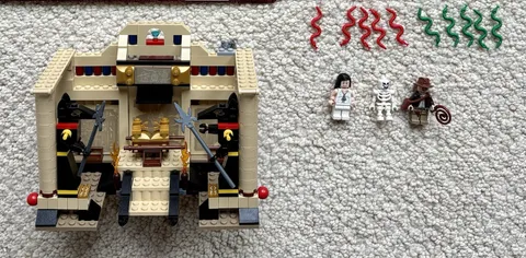 LEGO 7621 Indiana Jones And The Lost Tomb - Complete With Minifigures & Manual
