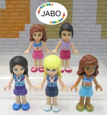 ( D16 / 1 /1 ) Lego Friends 5 figures minifigures